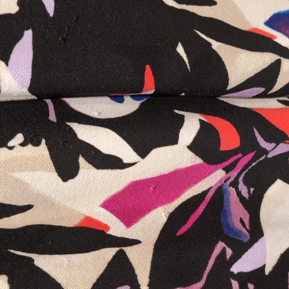 Sleeveless Dana Buchman Dress. There are some small snags in the dress. - Picture 5 of 6